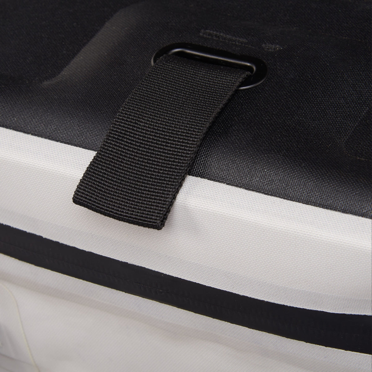 Igloo Trailmate 18-Can Soft Cooler Bag - Bone