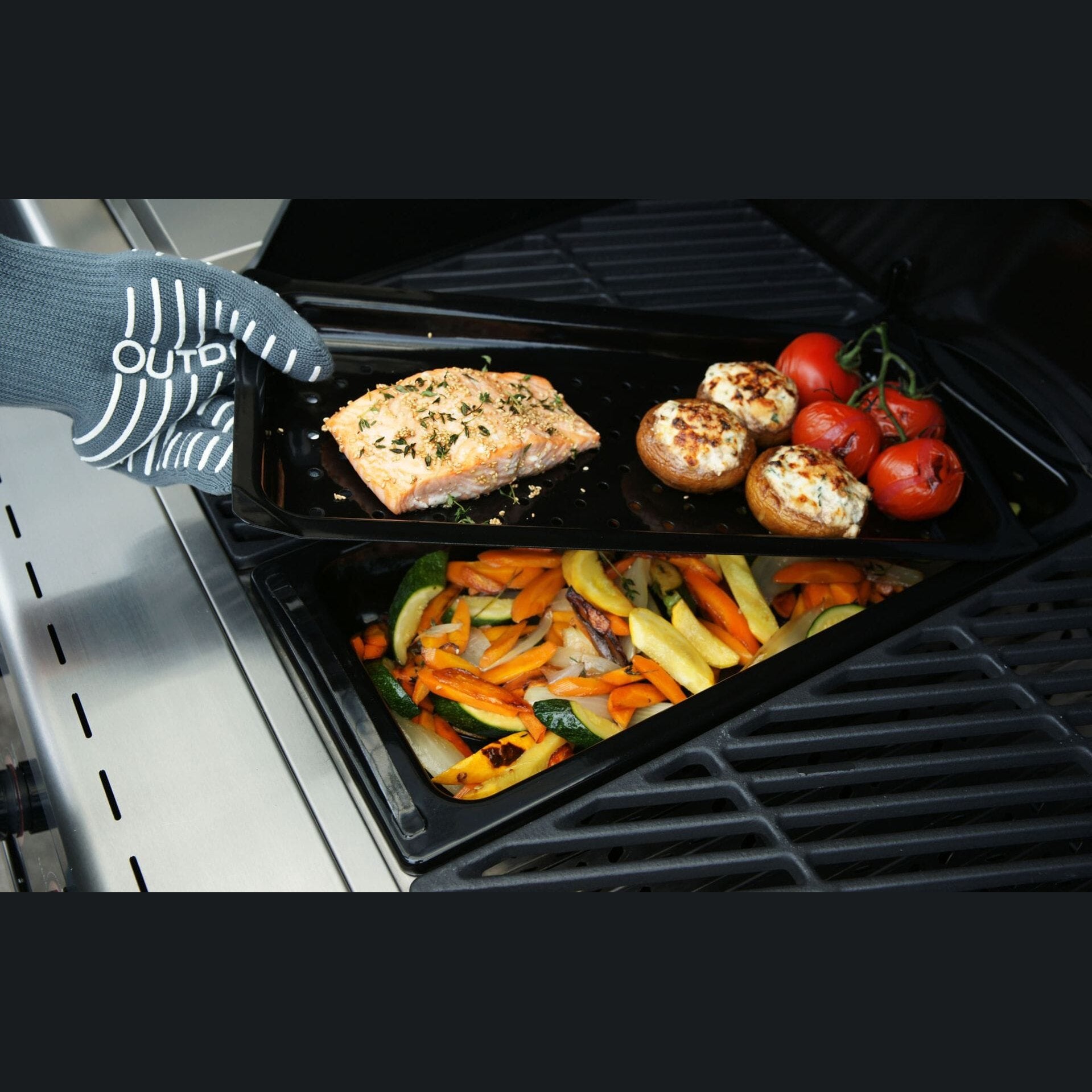 OutdoorChef Grill Glove - Silicone Coated Heat Protection
