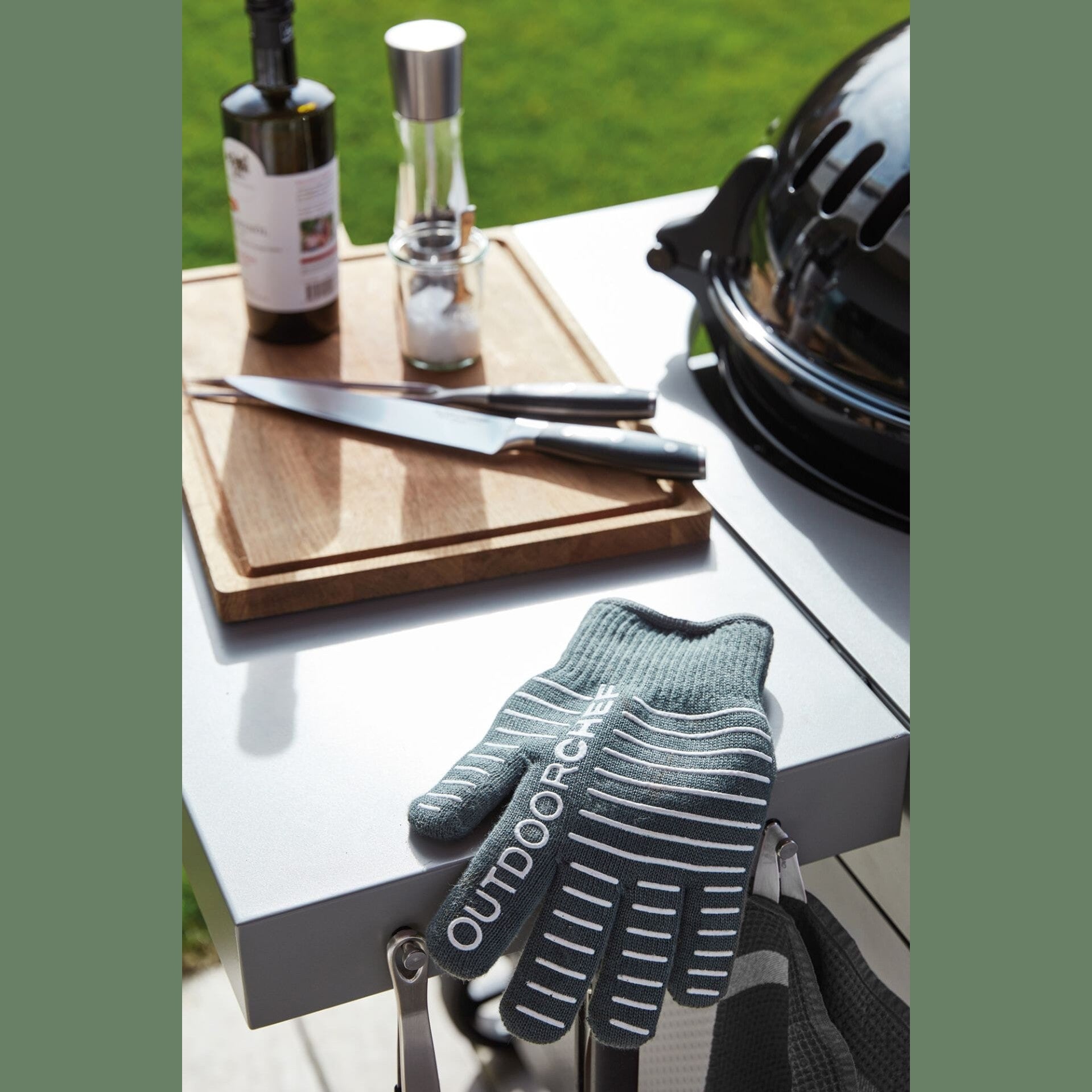 OutdoorChef Grill Glove - Silicone Coated Heat Protection