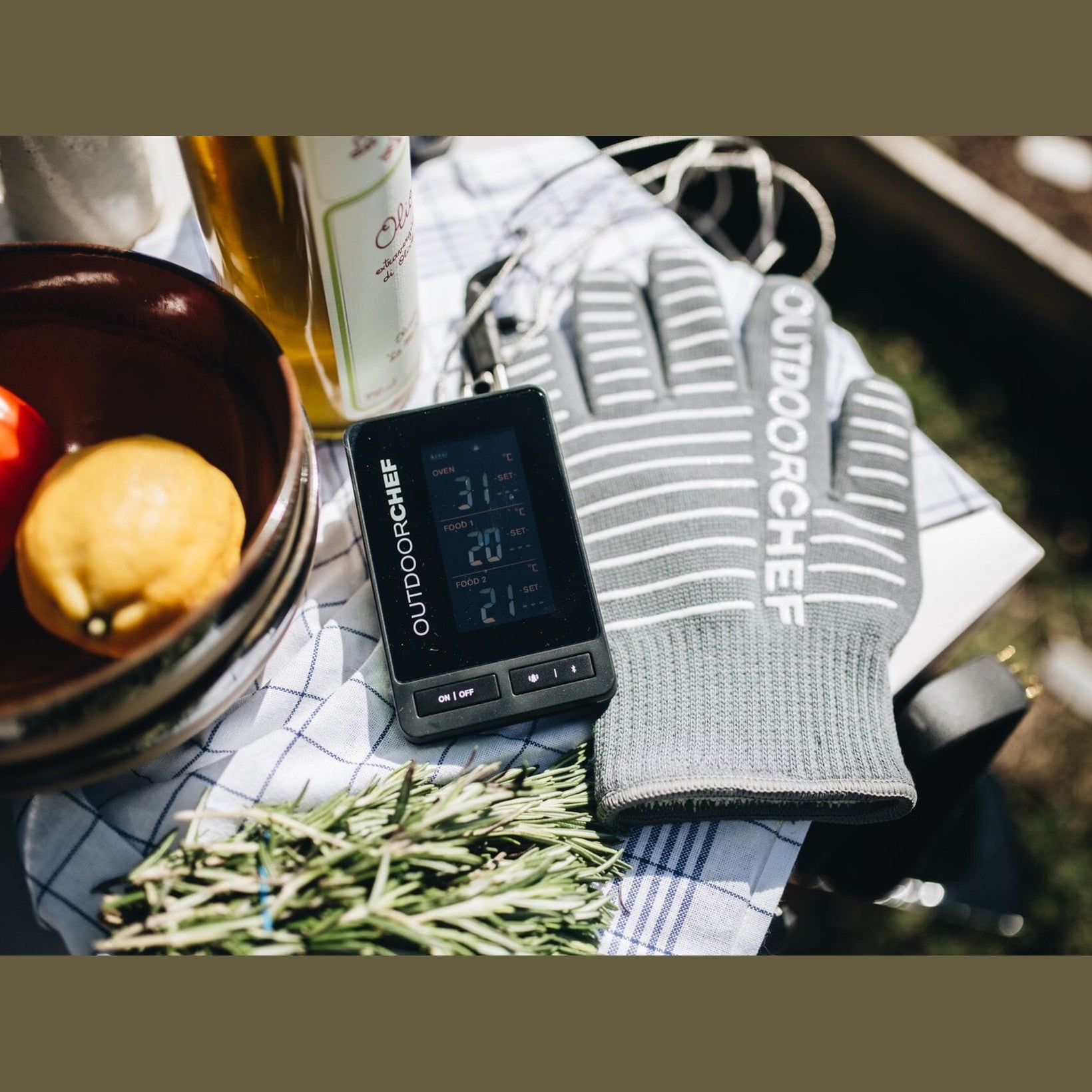 OutdoorChef Grill Glove - Silicone Coated Heat Protection