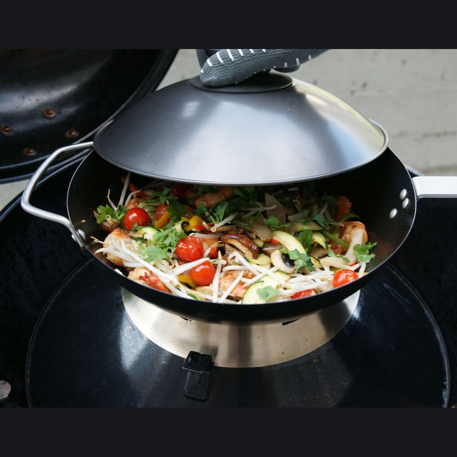 OutdoorChef Barbecue Wok - Cast Iron