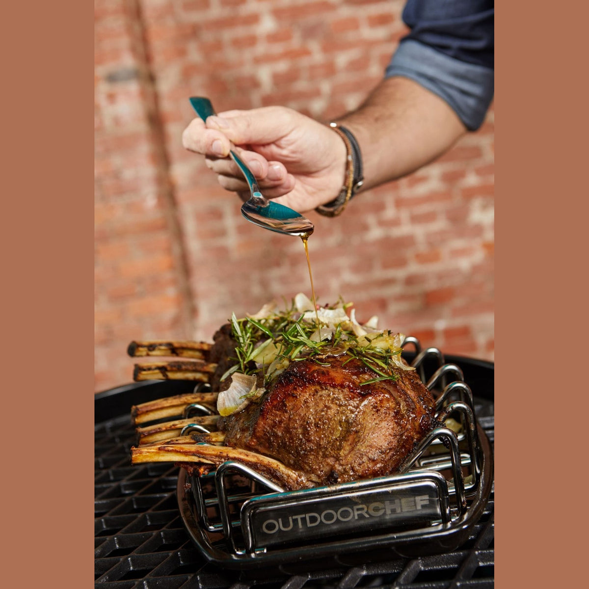 OutdoorChef Universal Rack - Grill Accessory