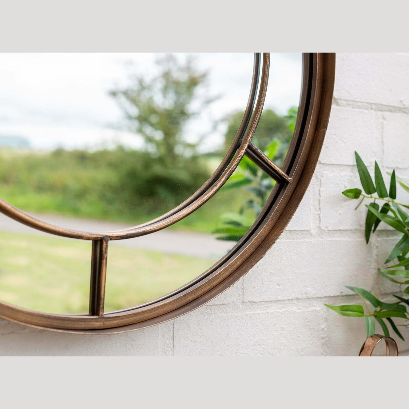 La Hacienda - Valencia Gold Round Mirror
