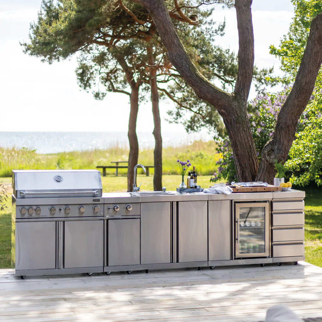 Fornizza stainless steel modular outdoor kitchen with grill, sink and drinks fridge