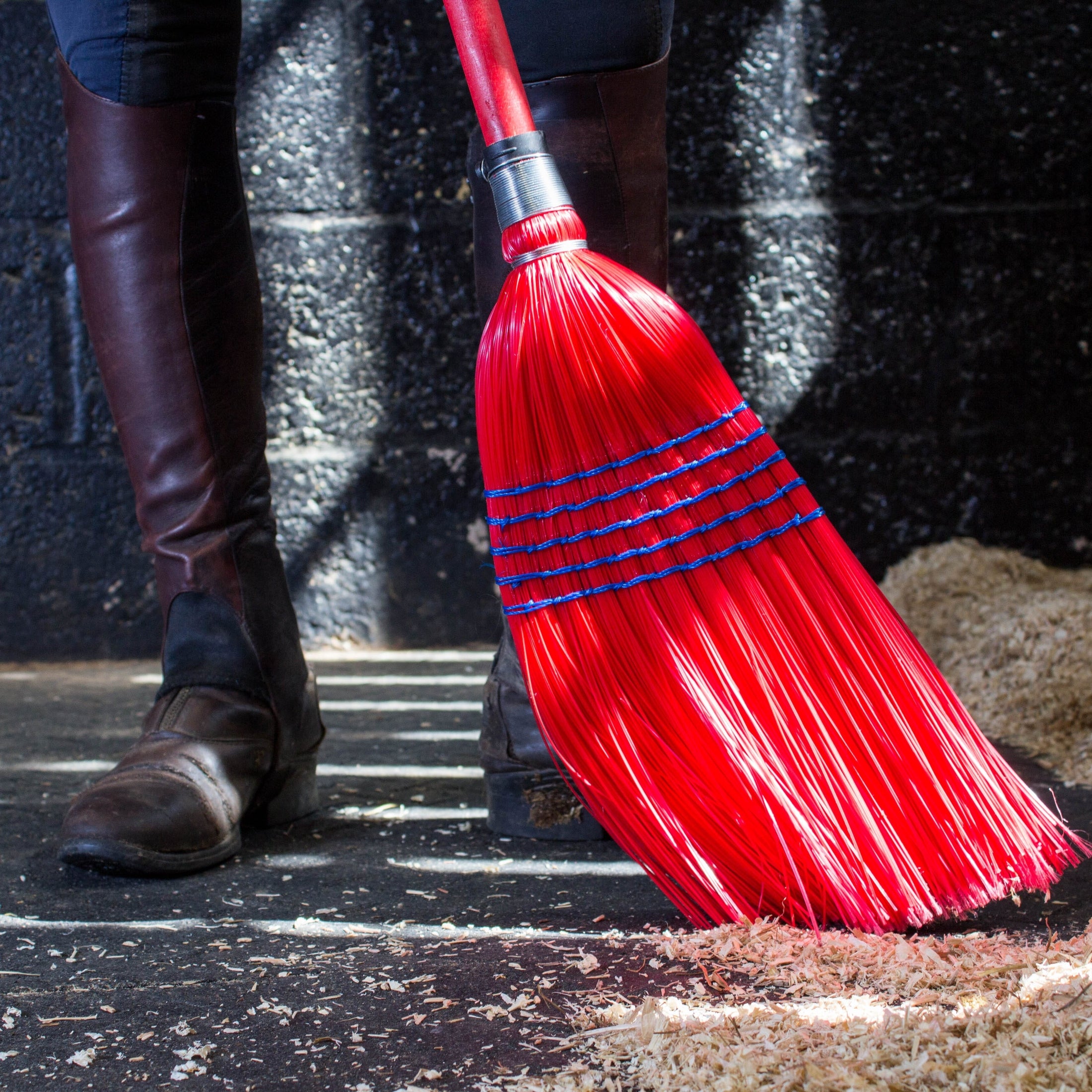 Red Gorilla Deluxe Standard Corn Broom - Red