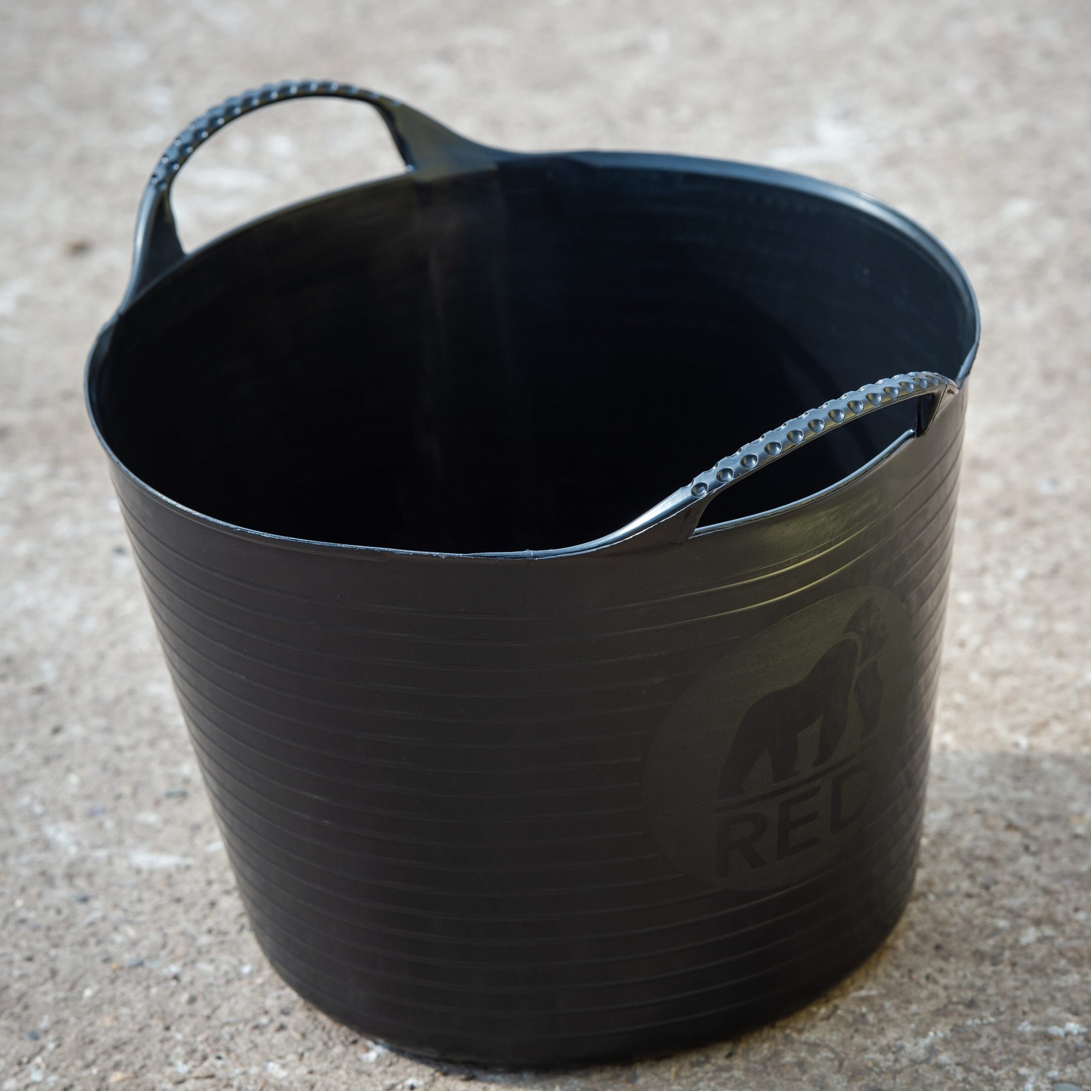 Red Gorilla Gorilla Tub Medium 26L - Black
