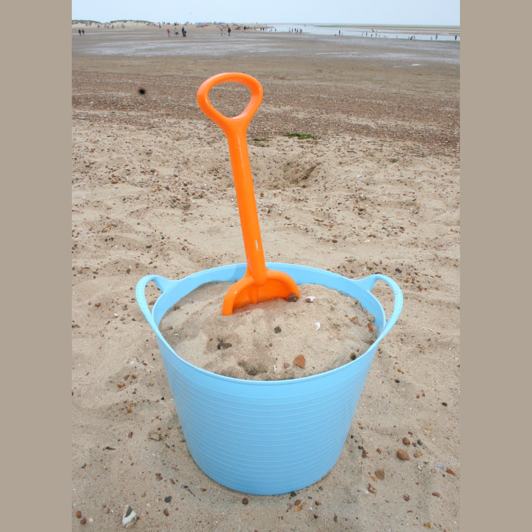 Red Gorilla Gorilla Tub Medium 26L - Sky Blue