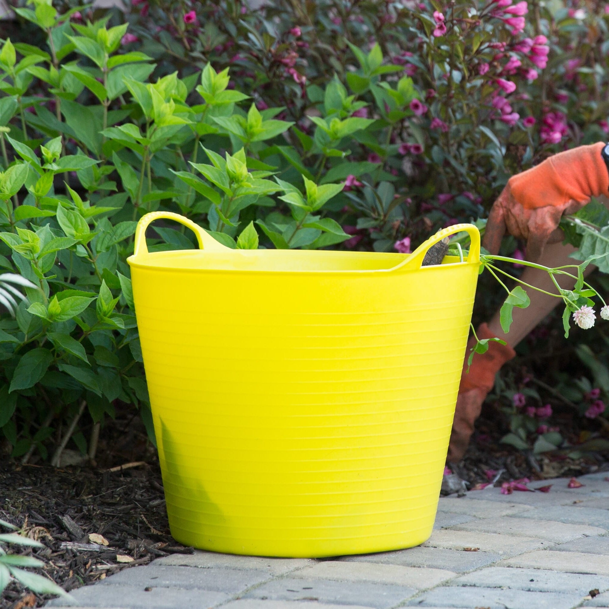 Red Gorilla Medium 26L Tub - Yellow