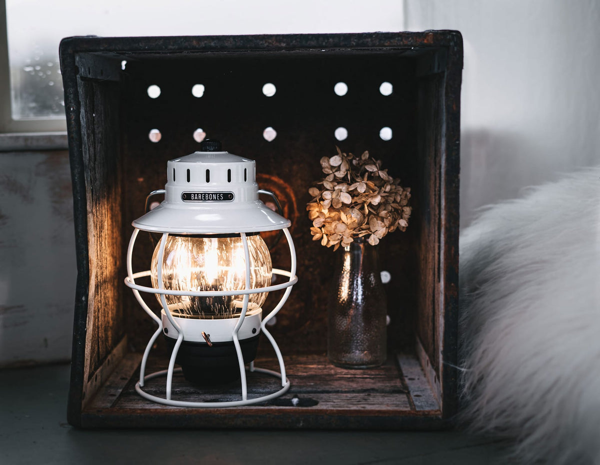 Barebones Railroad Lantern (Vintage White)