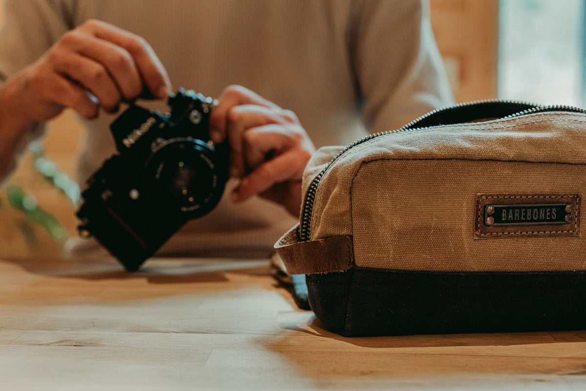 Barebones Neelum Dopp Kit (Khaki)